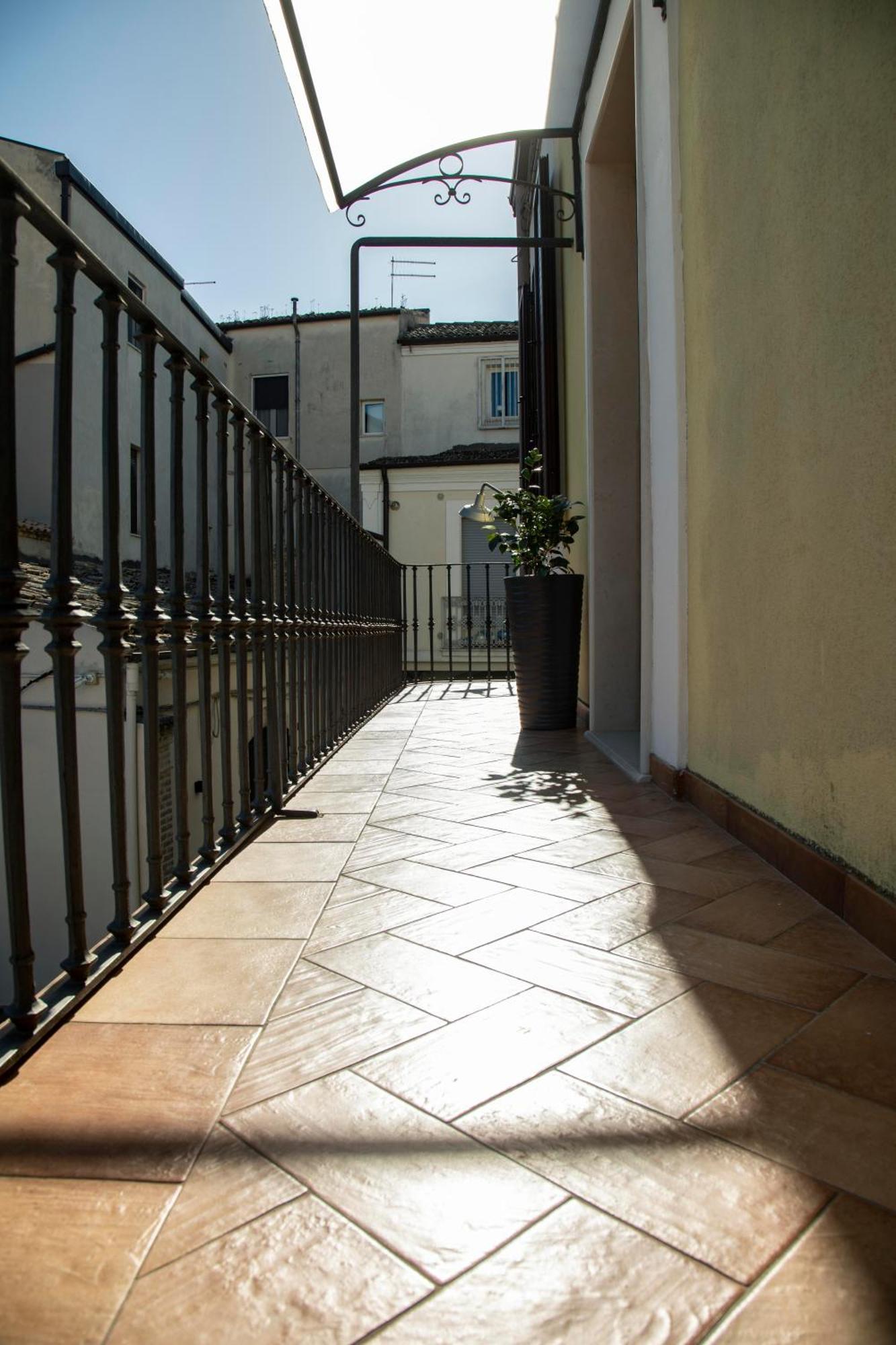 Dimora Camelia Apartment Лучера Екстериор снимка